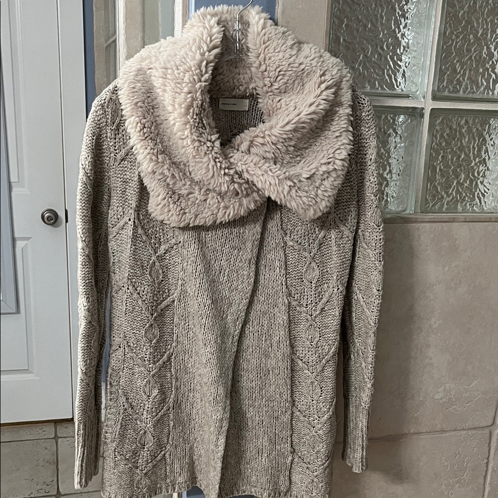 Anthropologie Elegant Beige Cable Knit Sweater with Plush Collar